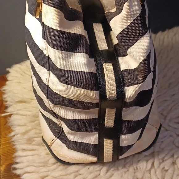 Michael Korsbucketpurse